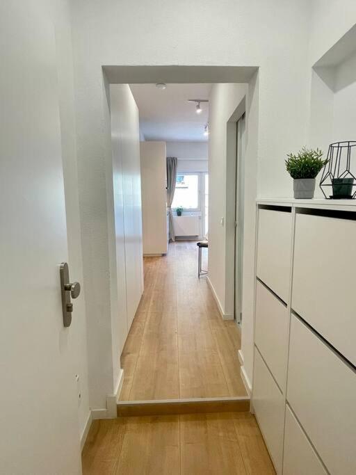 Modernes Apartment Im Zentrum Von Карлсруе Екстериор снимка